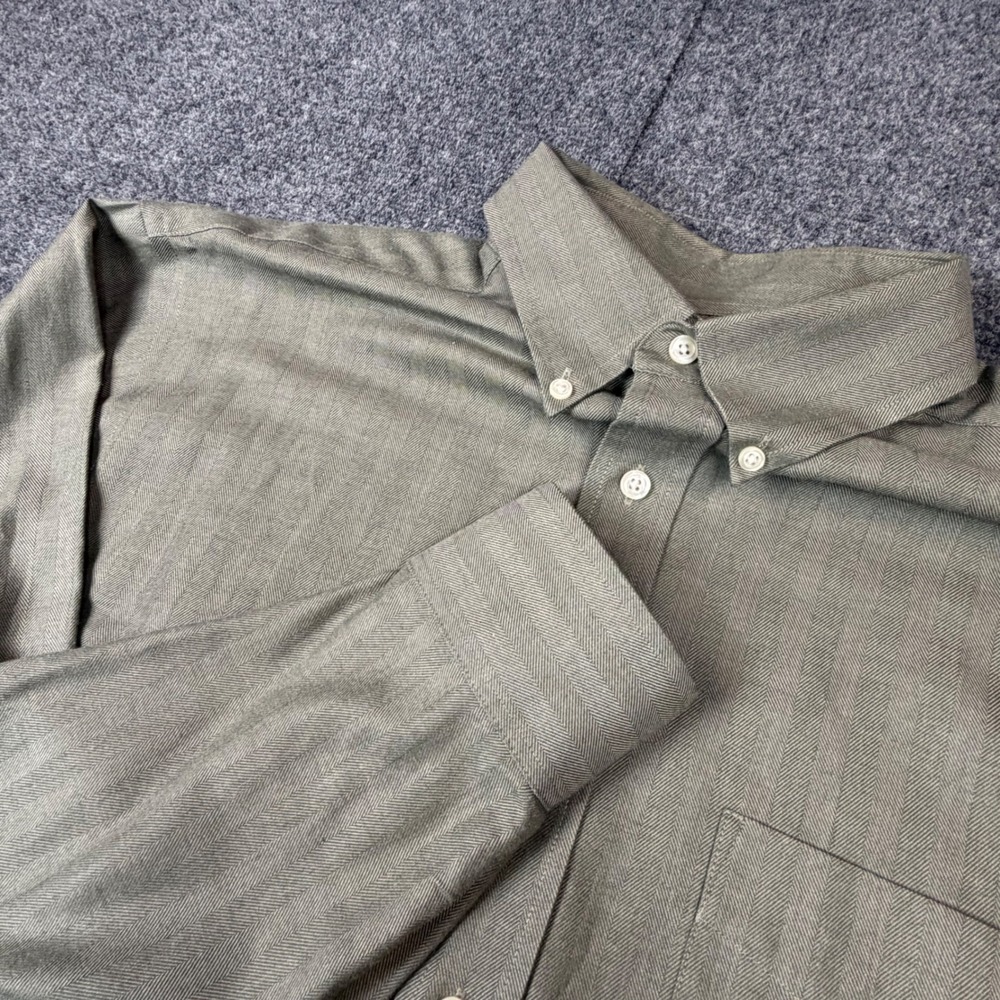 Roundtree & Yorke Mens Large Olive Green Herringbone Easy Care Button Down Shirt